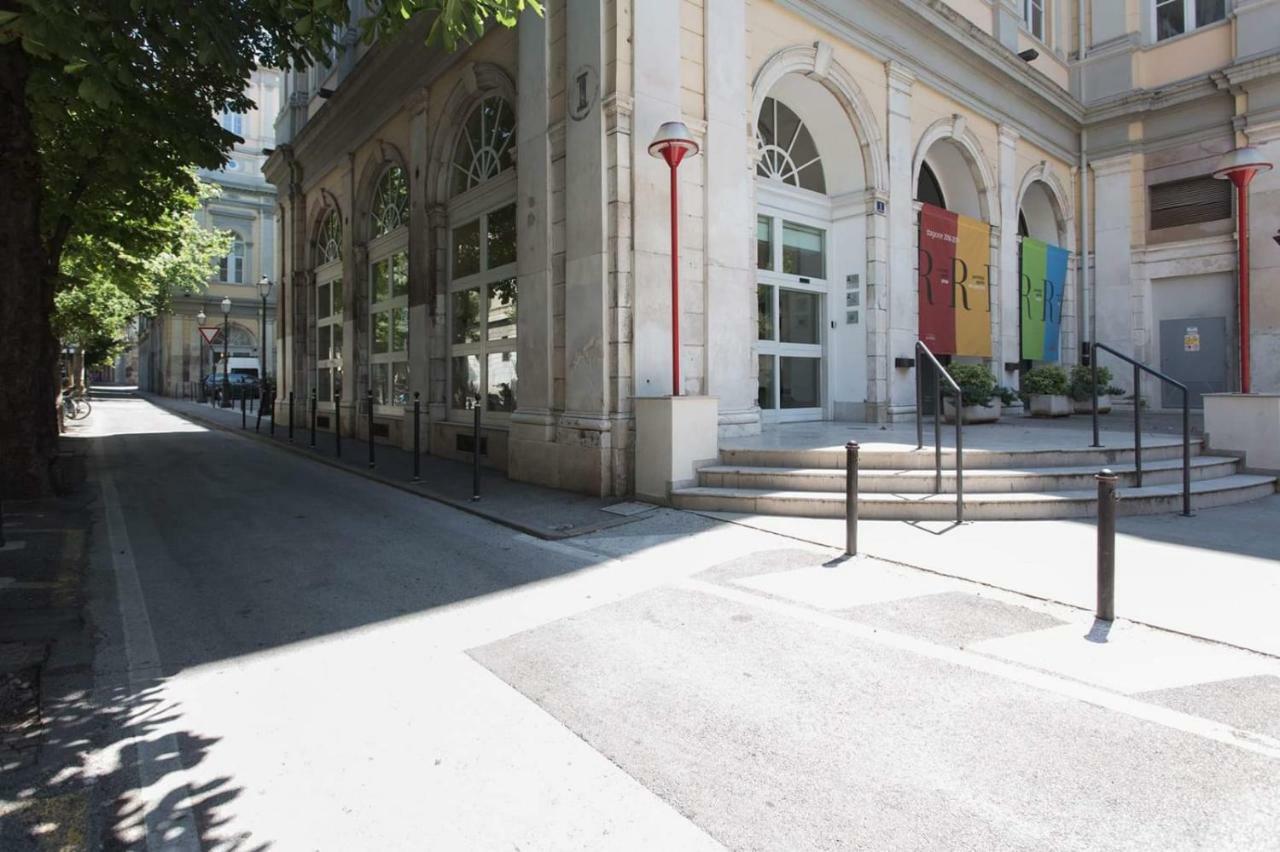 Centro Citta Teatro Hotell Trieste Eksteriør bilde