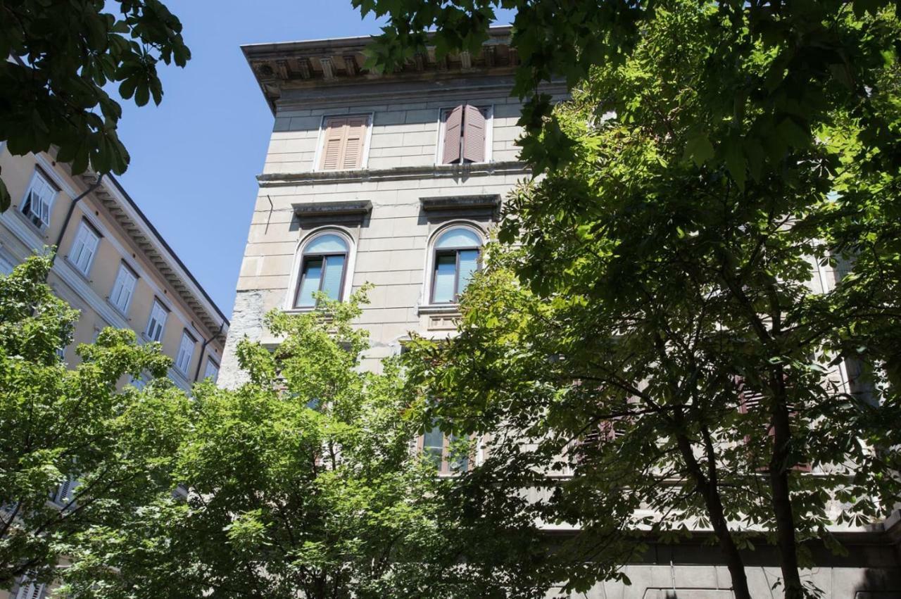 Centro Citta Teatro Hotell Trieste Eksteriør bilde